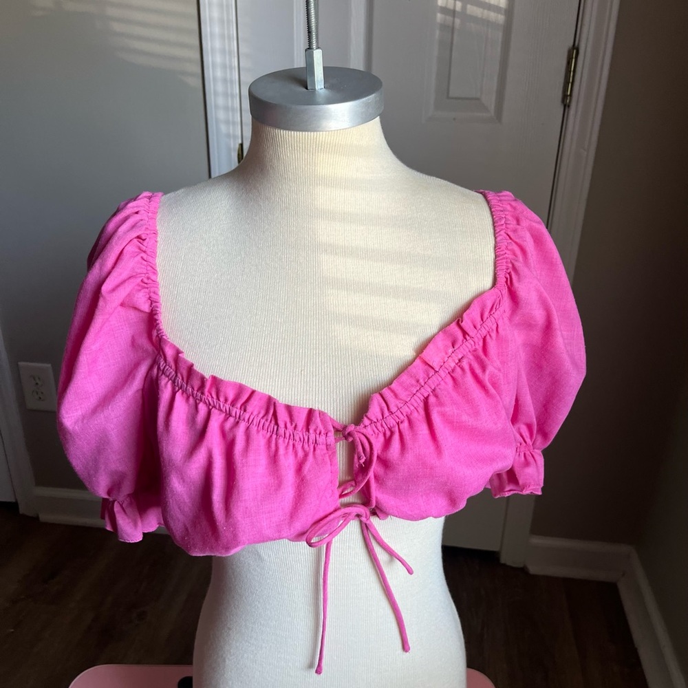Women’s Pink Puff-Sleeve Crop Top Size Large